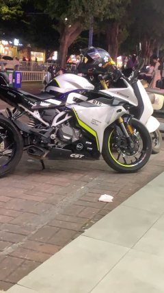 CFMOTO 250SR - ფოტო 1