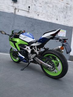 Kawasaki ZX-4R 400 cc - ფოტო 8