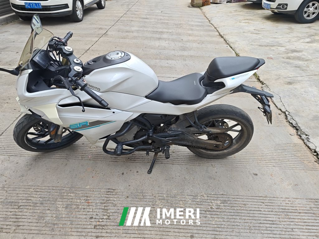 2023 CFMOTO 250SR