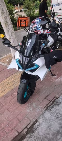 CFMOTO 675SR-R - ფოტო 1