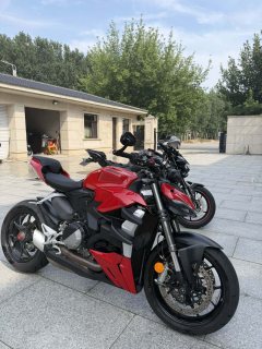 Ducati Street Fighter V2 950 cc - ფოტო 2