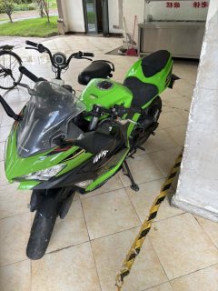 Kawasaki Ninja 400 - ფოტო 4