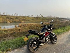 Benelli TNT 300 / BN 302S - ფოტო 1