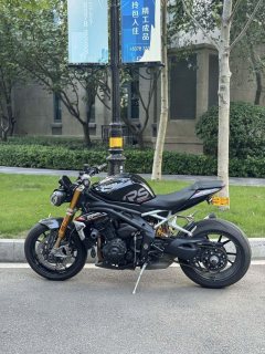 Triumph Speed Triple 1200 - ფოტო 1