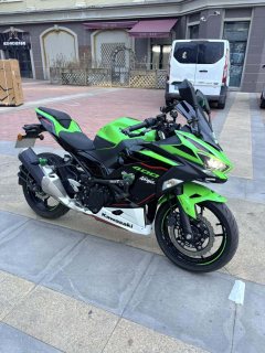 Kawasaki Ninja 400 - ფოტო 2