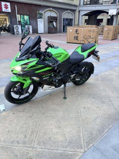 Kawasaki Ninja 400 - ფოტო 4