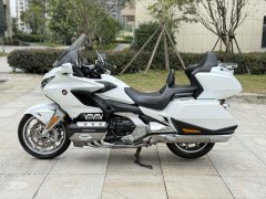 Honda Gold Wing GL1800 - ფოტო 8