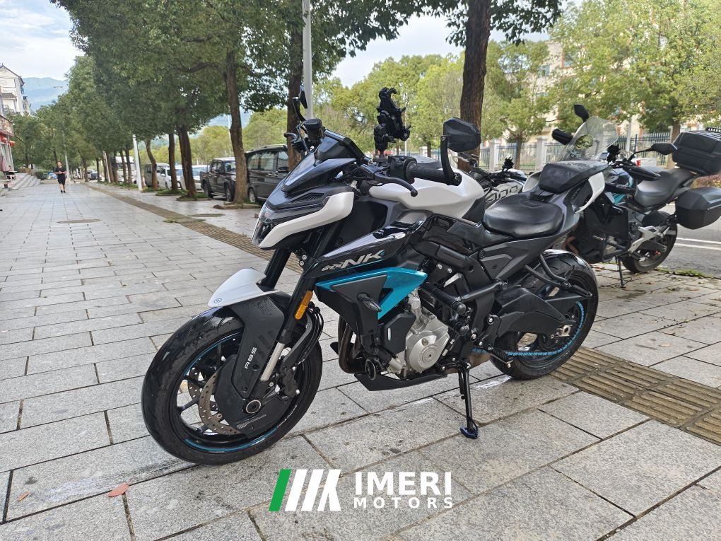 2025 CFMOTO 675NK