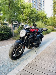 MV Agusta Dragster 800 - ფოტო 1