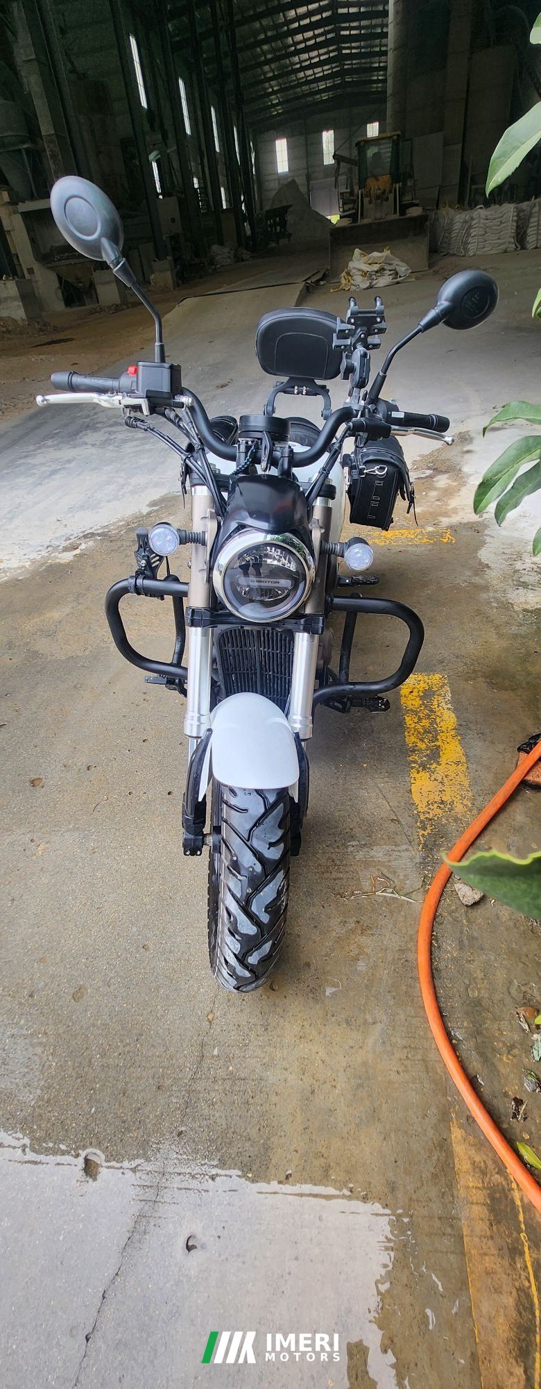 QJMOTOR Flash 300 - motorcycle from China