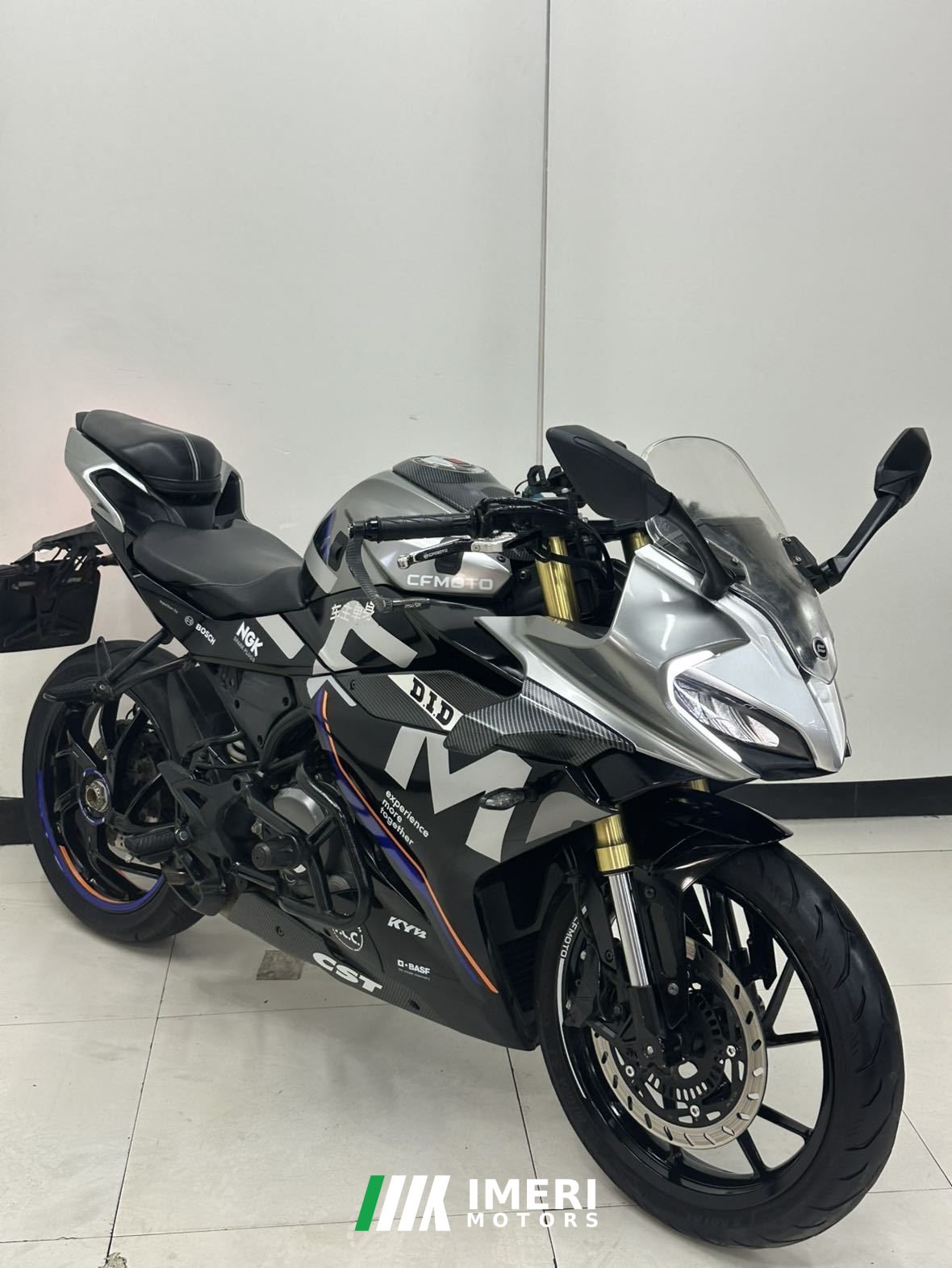 2022 CFMOTO 250SR