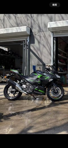 Kawasaki Ninja 400 - ფოტო 1
