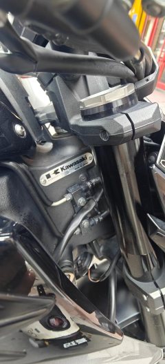 Kawasaki Z1000 - ფოტო 12