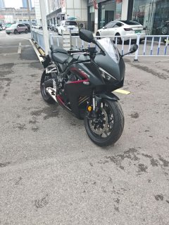 Honda CBR650R - ფოტო 4
