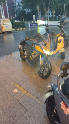 Voge 250RR - ფოტო 1
