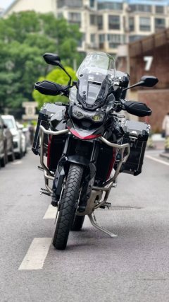 Triumph Tiger 900 - ფოტო 1