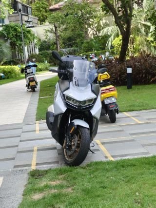 2025 BMW C 400 350 cc