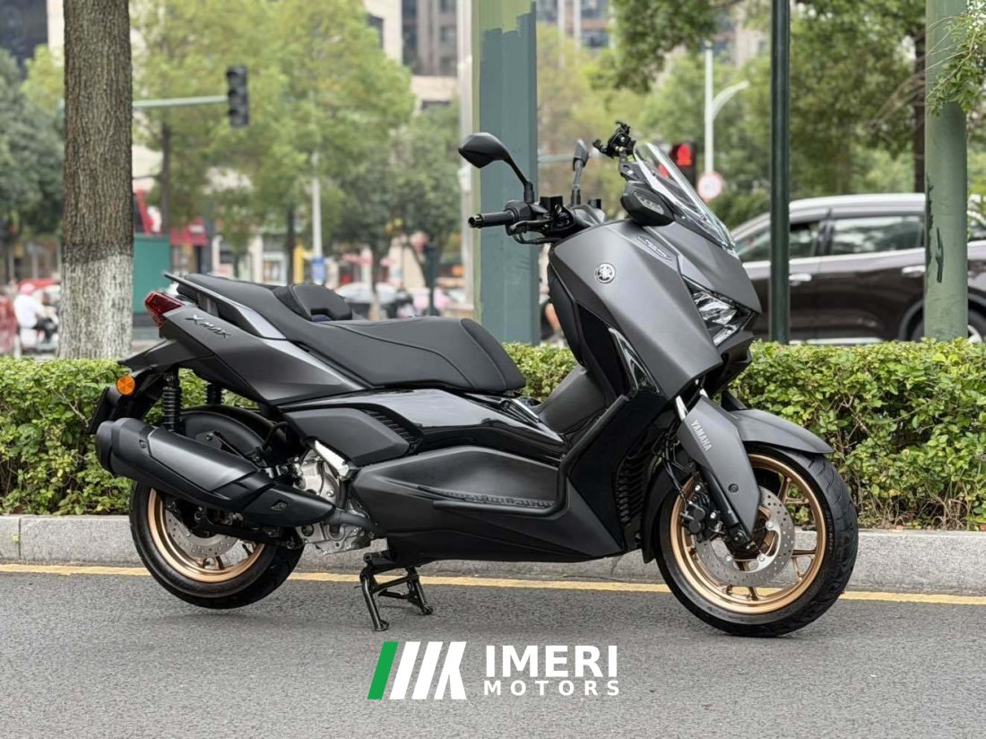 Yamaha XMAX 300 cc - motorcycle from China