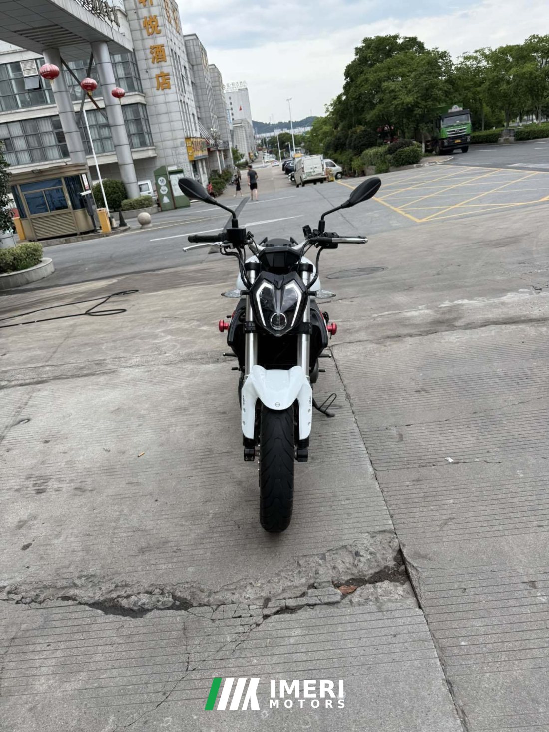 Benelli TNT 300 / BN 302S - მოტოციკლი ჩინეთიდან