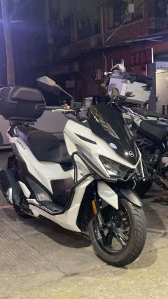 SYM Cruisym 150X - photo 1