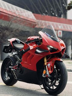 Ducati Panigale V4 1100 cc - ფოტო 1