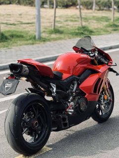 Ducati Panigale V4 1100 cc - ფოტო 7