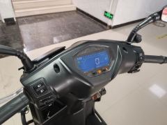 QJMOTOR Hong 125 - photo 3