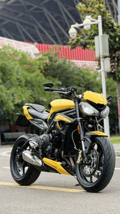 Triumph Street Triple 765 - ფოტო 1