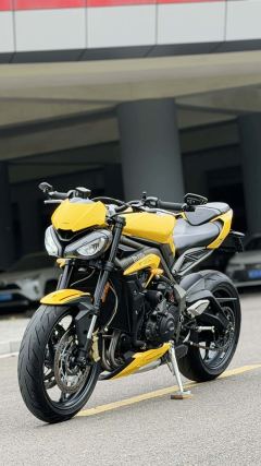 Triumph Street Triple 765 - ფოტო 3