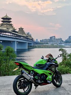 Kawasaki Ninja 400 - photo 2
