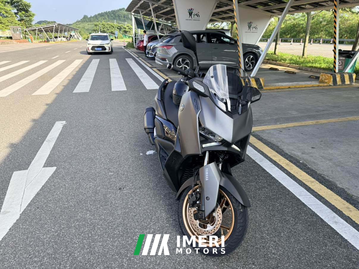 2026 Yamaha XMAX 300 cc