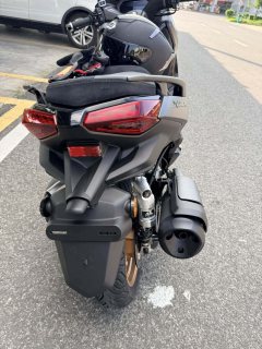 Yamaha XMAX 300 cc - photo 2