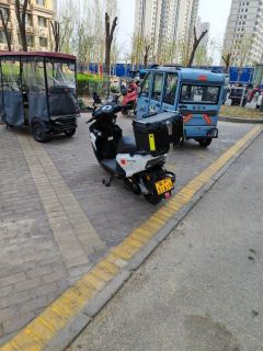 QJMOTOR Hong 125 - photo 6