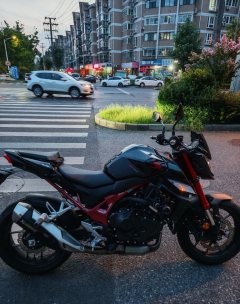 Honda CB750 - ფოტო 4