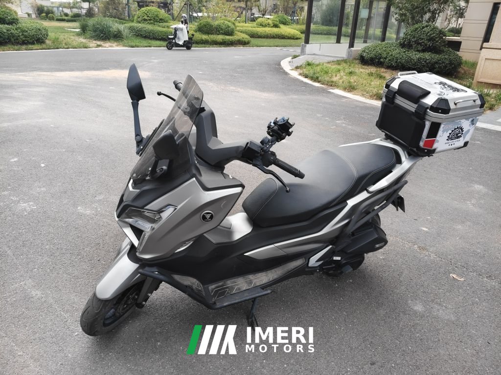 Voge SR150GT - мотоцикл из Китая