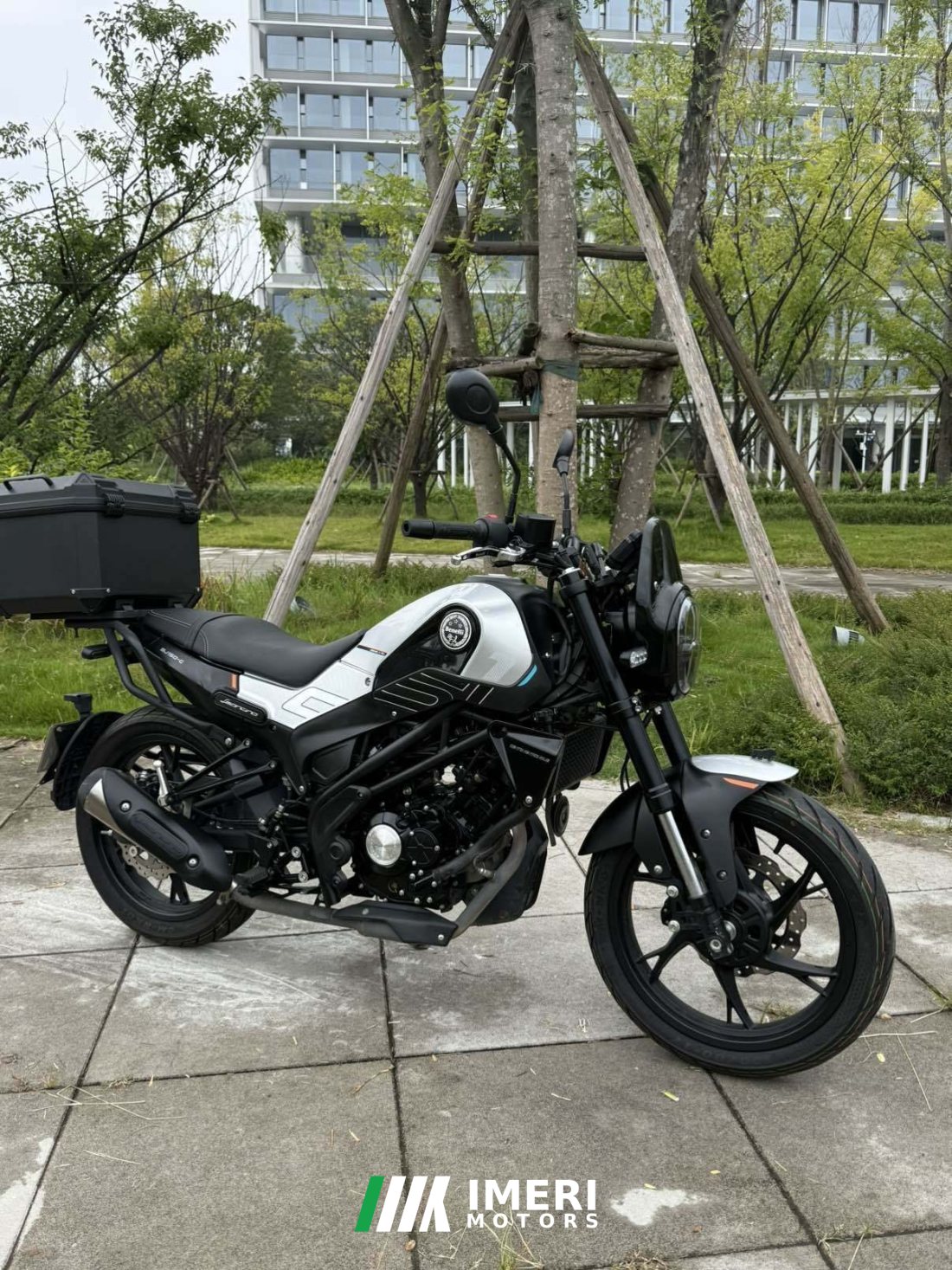 Benelli Leoncino 150 - мотоцикл из Китая