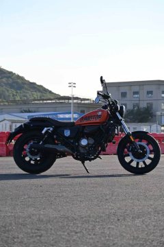 QJMOTOR Flash 150 - ფოტო 2