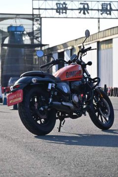 QJMOTOR Flash 150 - ფოტო 3