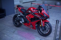 Honda CBR650R - ფოტო 1