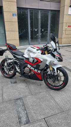 QJMOTOR SRK 250 - ფოტო 6
