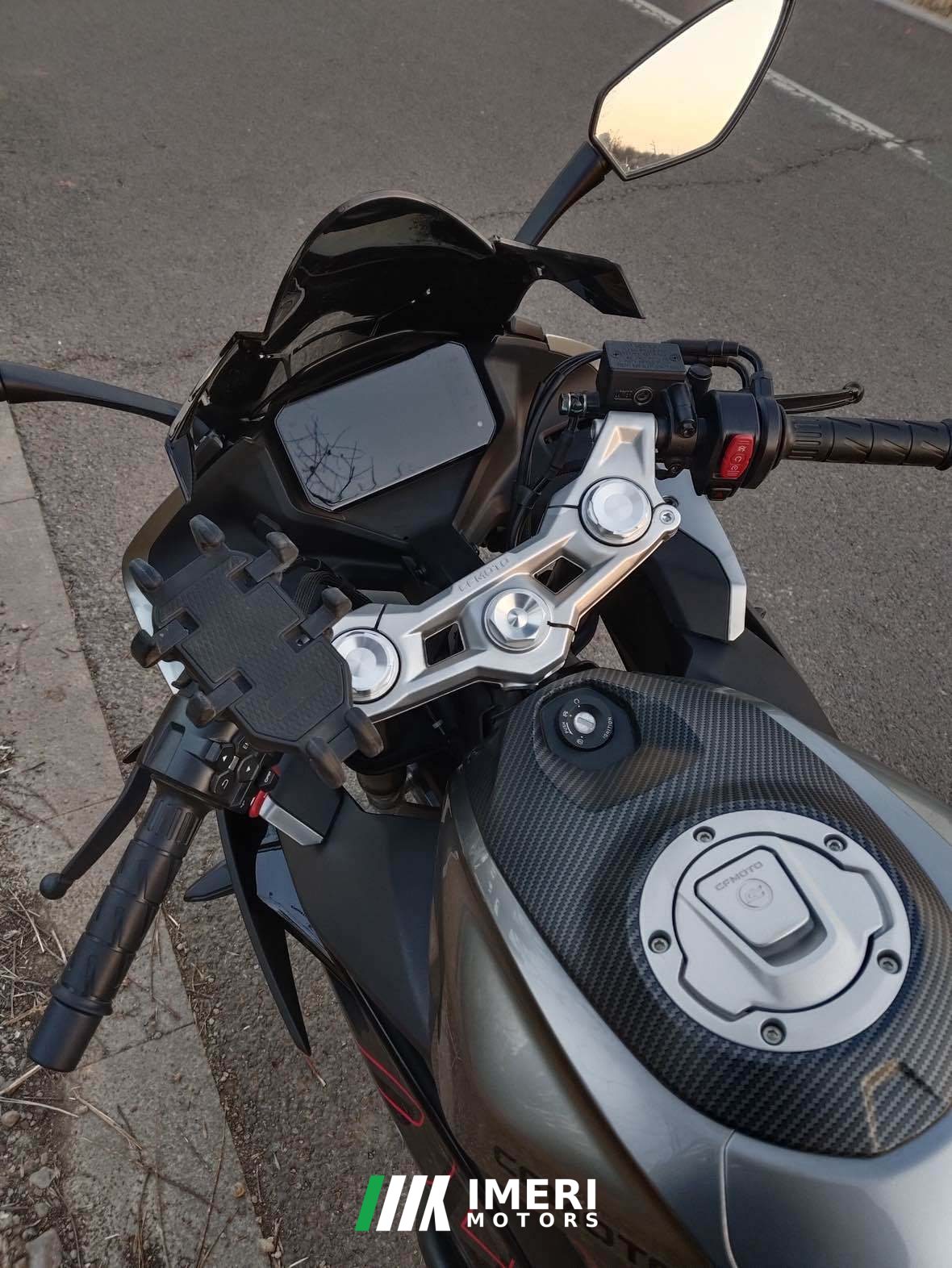 2023 CFMOTO 250SR