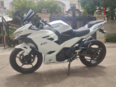 Kawasaki Ninja 400 - ფოტო 1