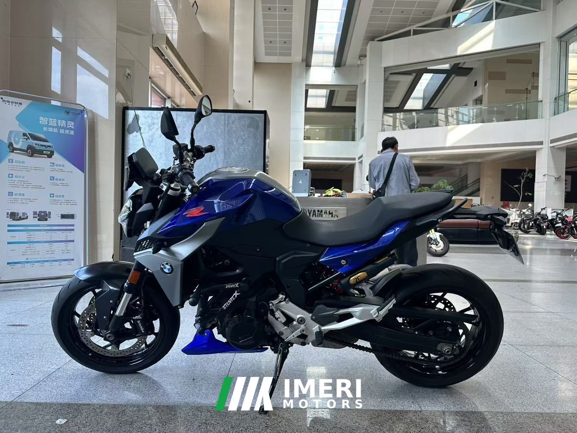 2022 BMW F 900 R