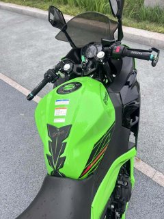 Kawasaki Ninja 400 - ფოტო 1