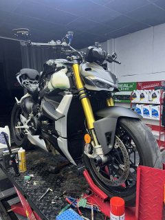 Ducati Street Fighter V4 1100 cc - ფოტო 7
