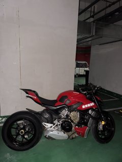 Ducati Street Fighter V4 1100 cc - ფოტო 3