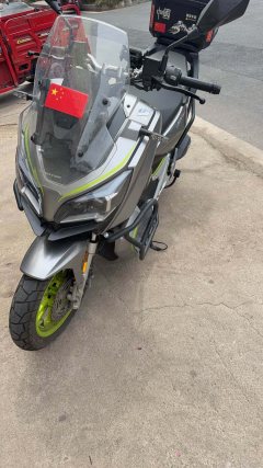 QJMOTOR Hong 150ADV - photo 1