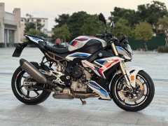 BMW S 1000 R - photo 1