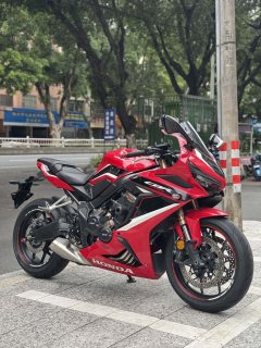 Honda CBR650R - ფოტო 1