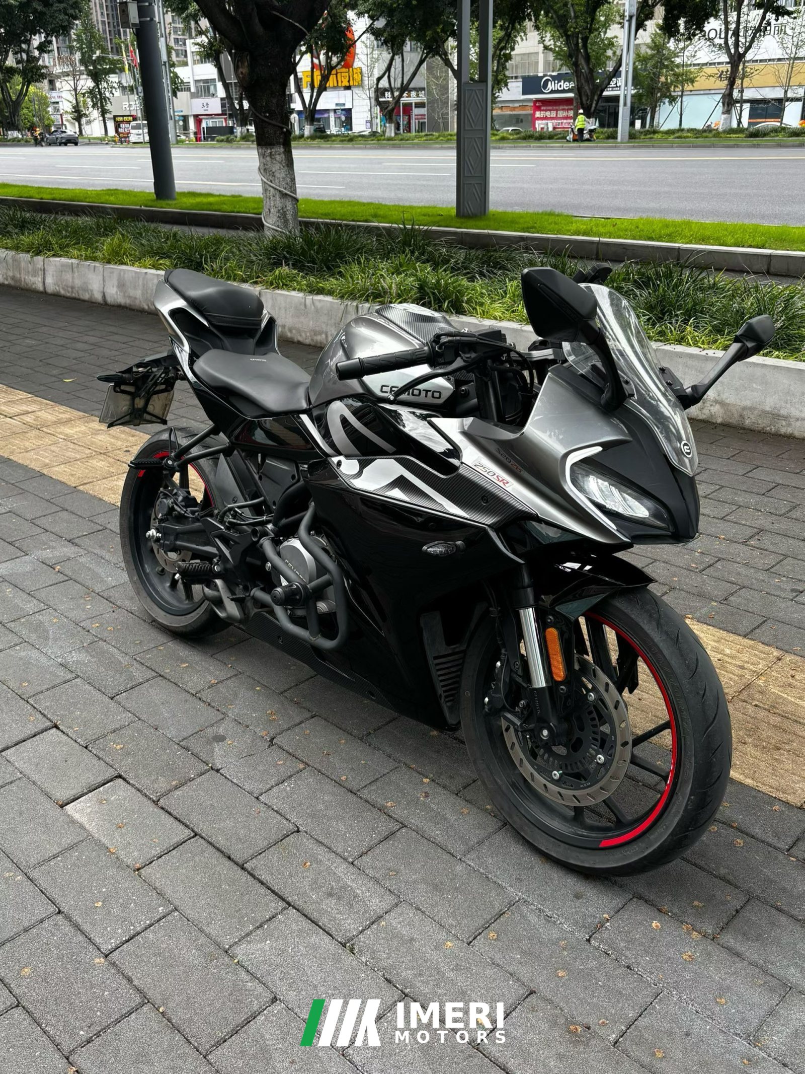 2022 CFMOTO 250SR